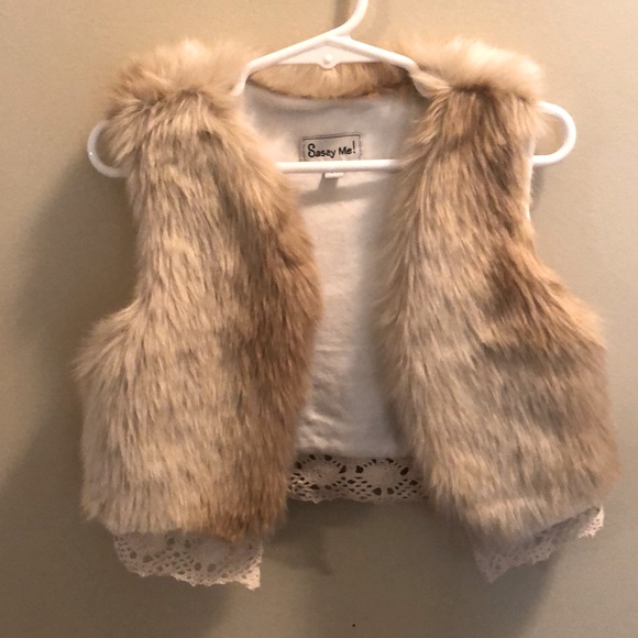 Sassy Me! Other - Sassy Me! Faux Fur Vest 3T